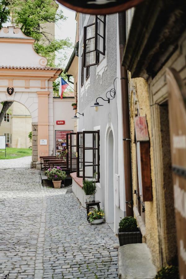 Monastery Garden Bistro&Rooms Český Krumlov Exteriör bild