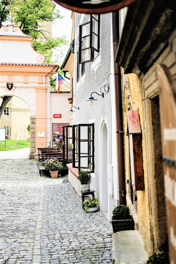 Monastery Garden Bistro&Rooms Český Krumlov Exteriör bild